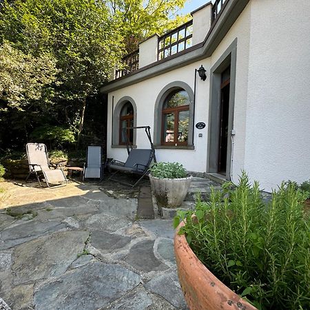 Suitecastlelakeview 2 Bellano Exterior photo